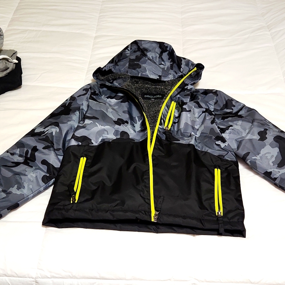 Boys coat XL youth